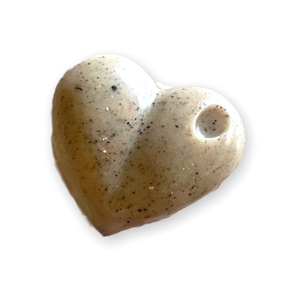 New VintageBitch Gifts - Malibu Rum Cupcakes Organic Oatmeal Mini Soaps White - Picture 2 of 7